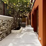 Zeno Apartament *